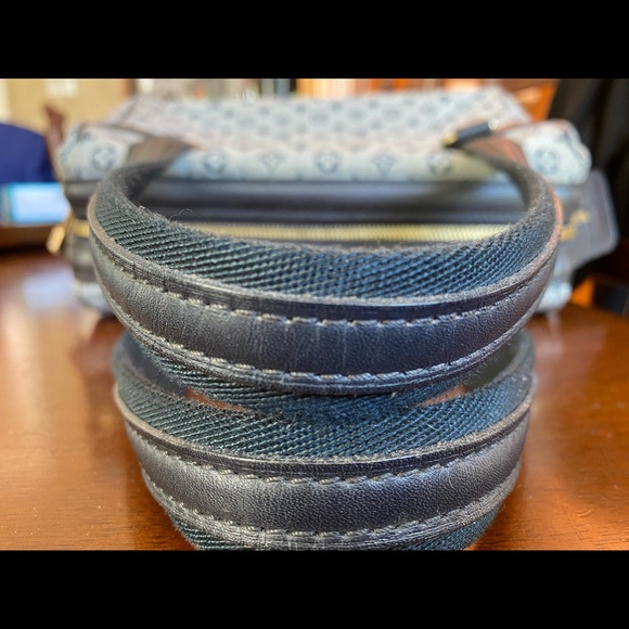 Authentic Louis Vuitton hardly used vintage purse! Known as Josephine (?) - Picture 8 of 14